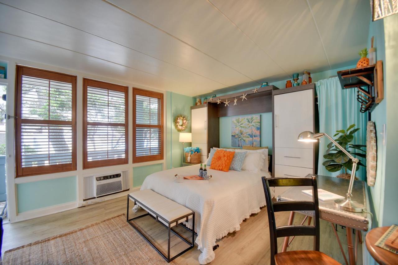 Chic Virginia Beach Retreat - Pool, Steps To Beach Eksteriør bilde