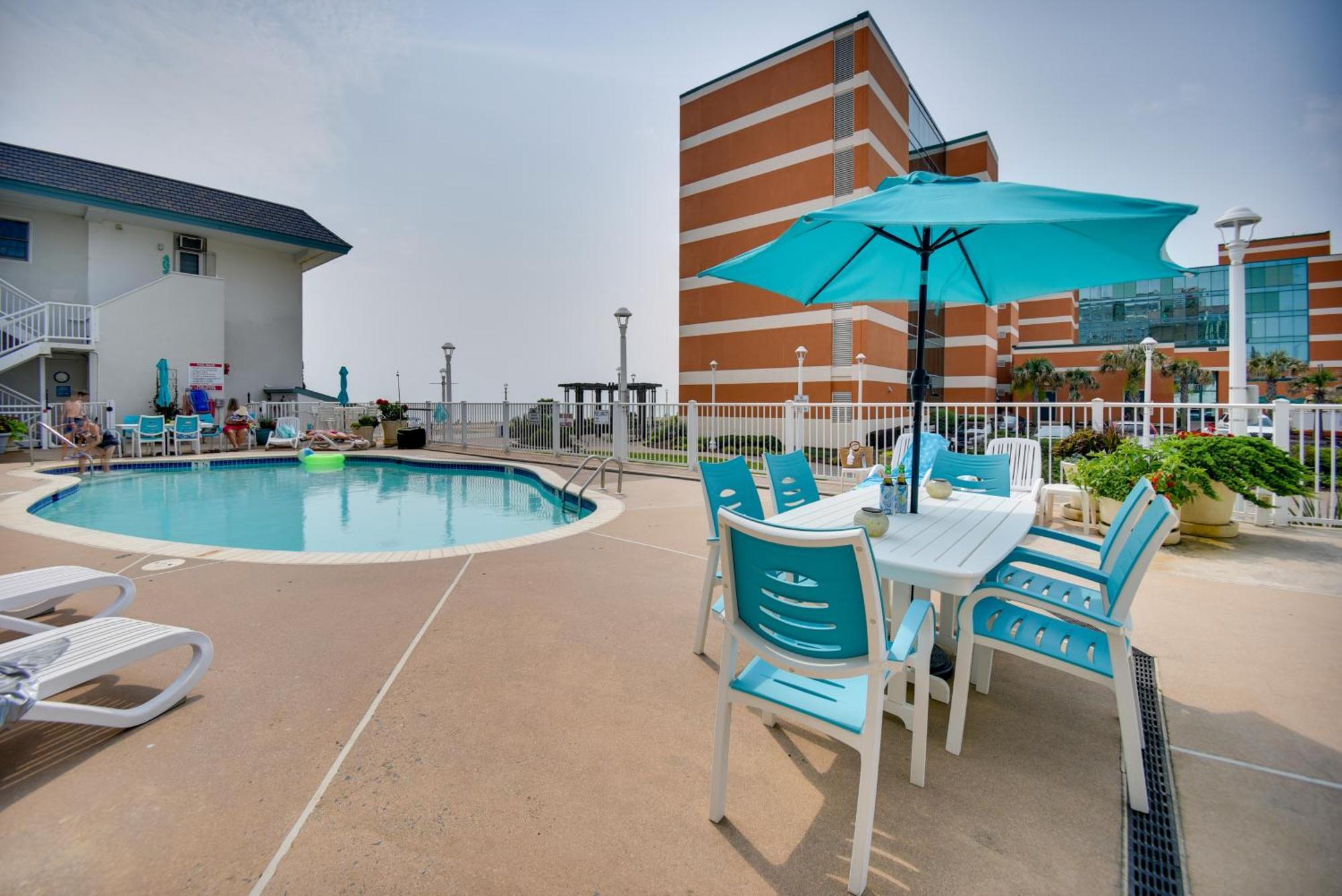 Chic Virginia Beach Retreat - Pool, Steps To Beach Eksteriør bilde